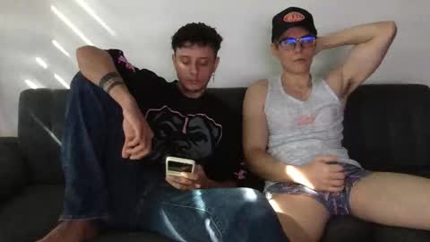 Snapshot of twinksguys360 chatting on October 13, 2025, 9:37 pm Derrick online show from October 13, 2025, 9:37 pm