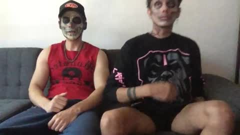 Snapshot of twinksguys360 chatting on October 27, 2025, 5:06 pm Derrick online show from October 27, 2025, 5:06 pm