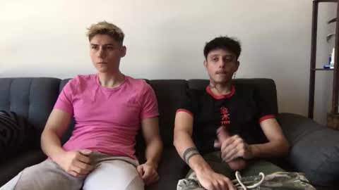 Snapshot of twinksguys360 chatting on November 6, 2025, 6:20 pm Derrick online show from November 6, 2025, 6:20 pm