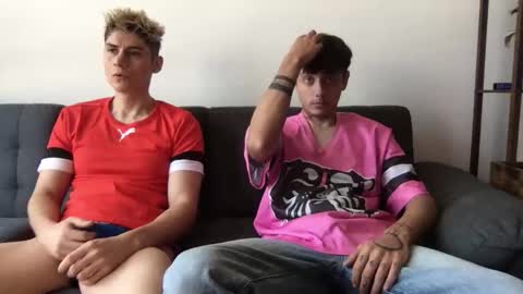 Snapshot of twinksguys360 chatting on November 16, 2025, 5:29 pm Derrick online show from November 16, 2025, 5:29 pm