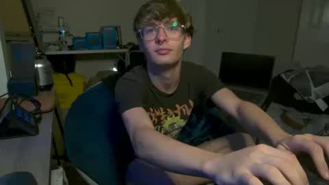 Snapshot of twinktools chatting on September 16, 2025, 2:51 pm shytwink online show from September 16, 2025, 2:51 pm