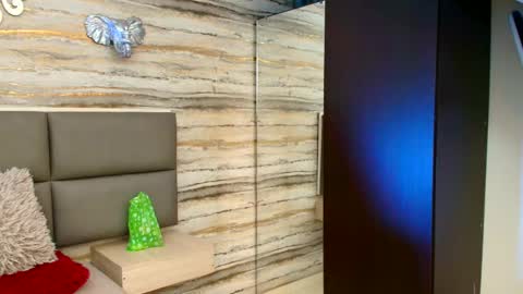 twinslovers_ online show from November 3, 2025, 12:35 am