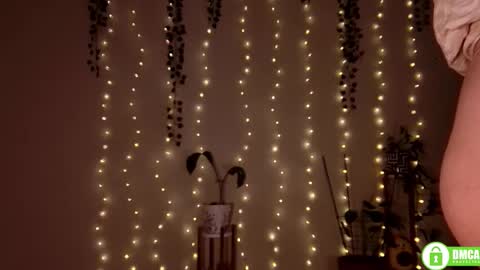 Snapshot of twix_girl chatting on November 12, 2025, 6:41 pm Stranger online show from November 12, 2025, 6:41 pm