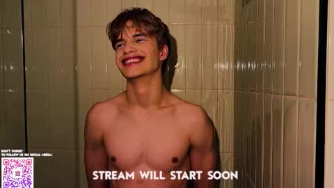 Molly and Nick online show from March 25, 2026, 10:38 pm