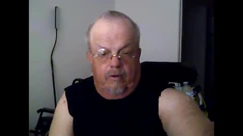 Snapshot of two_wheels_two_balls chatting on May 12, 2026, 7:44 pm two_wheels_two_balls online show from May 12, 2026, 7:44 pm