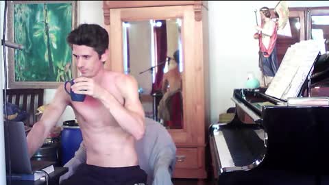 TobeBritta online show from February 2, 2025, 7:04 pm