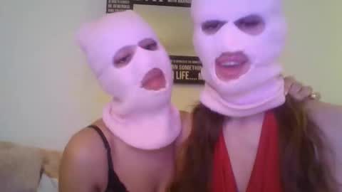 Snapshot of twogirlslove chatting on March 19, 2026, 4:16 am AvaMini online show from March 19, 2026, 4:16 am
