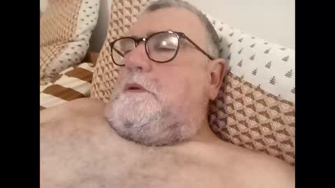 Snapshot of twohats2810 chatting on March 10, 2026, 8:14 pm twohats2810 online show from March 10, 2026, 8:14 pm