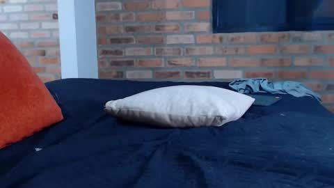 Angel online show from November 2, 2025, 1:08 am