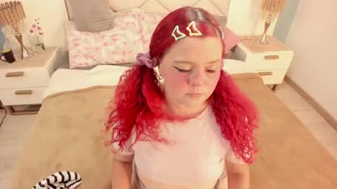 Twiggy online show from September 11, 2025, 8:09 pm