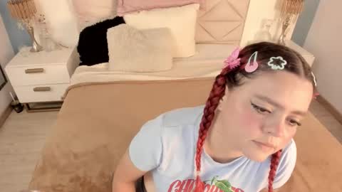 Twiggy online show from February 24, 2026, 8:07 pm