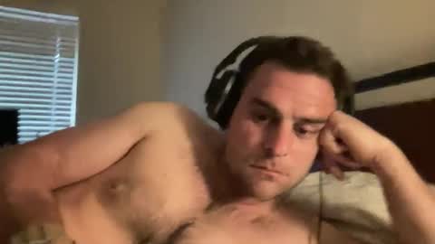 tyler_343422 online show from May 17, 2026, 12:12 pm