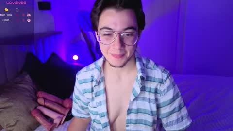 Snapshot of tyler_bergg chatting on September 24, 2025, 10:35 pm tyler berg online show from September 24, 2025, 10:35 pm