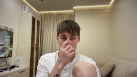 tyler_garrner online show from November 3, 2025, 4:30 pm