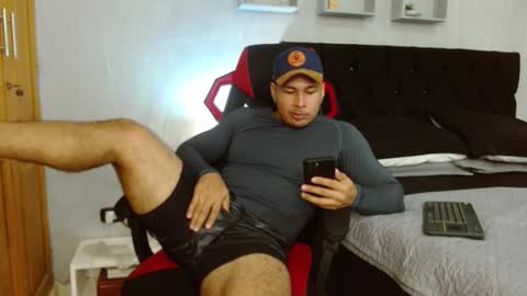 Snapshot of tyler_hank1 chatting on November 23, 2025, 2:17 pm tyler_hank1 online show from November 23, 2025, 2:17 pm