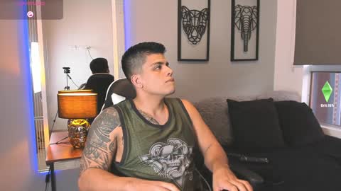 Snapshot of tyler_muscle chatting on December 4, 2024, 10:51 pm David online show from December 4, 2024, 10:51 pm