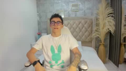 Snapshot of tylercross_ chatting on March 20, 2026, 8:35 pm Tyler online show from March 20, 2026, 8:35 pm