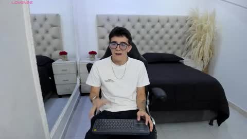 Snapshot of tylercross_ chatting on March 29, 2026, 5:24 pm Tyler online show from March 29, 2026, 5:24 pm