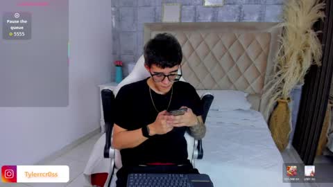 Snapshot of tylercross_ chatting on April 5, 2026, 8:28 pm Tyler online show from April 5, 2026, 8:28 pm
