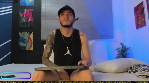 tylergiuseppe_ online show from February 4, 2026, 9:53 pm