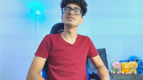   online show from October 26, 2025, 6:36 pm