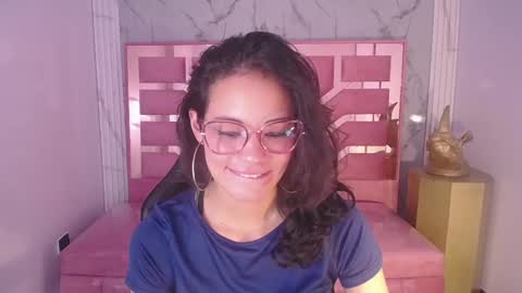 Snapshot of tyna_ch chatting on December 17, 2024, 7:37 pm TYNA online show from December 17, 2024, 7:37 pm