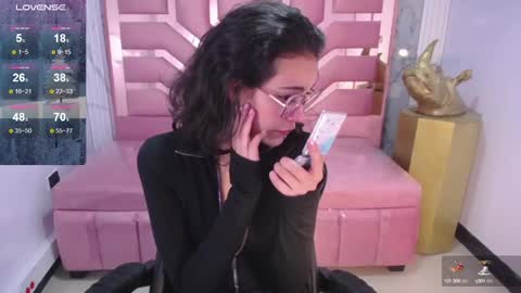 Snapshot of tyna_ch chatting on December 27, 2024, 8:07 pm TYNA online show from December 27, 2024, 8:07 pm