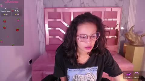 Snapshot of tyna_ch chatting on January 14, 2025, 7:53 pm TYNA online show from January 14, 2025, 7:53 pm