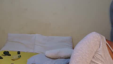 tynniee online show from February 27, 2026, 1:22 pm