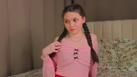 Emily online show from December 3, 2025, 11:19 am