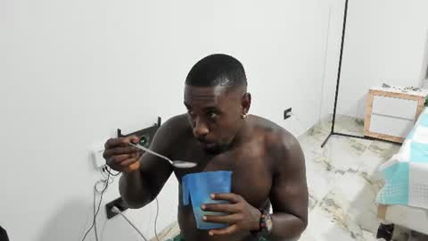 Snapshot of tyron_rulers chatting on June 30, 2026, 12:22 am Dvid Rullers online show from June 30, 2026, 12:22 am