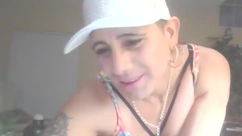 Snapshot of uandme_baby chatting on March 6, 2025, 5:03 am Azelia B online show from March 6, 2025, 5:03 am