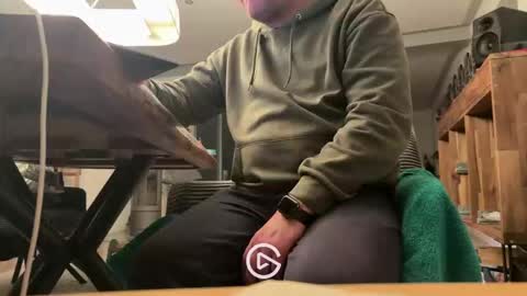 ueberdruck01 online show from January 19, 2026, 3:21 am