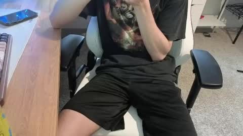 Snapshot of ufjsvskcn chatting on May 5, 2026, 12:57 pm Love Lain online show from May 5, 2026, 12:57 pm