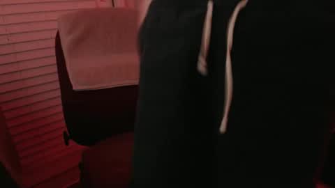 B online show from April 19, 2026, 2:22 am