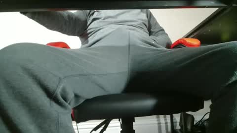 ukguynxtdr online show from January 8, 2026, 9:00 am