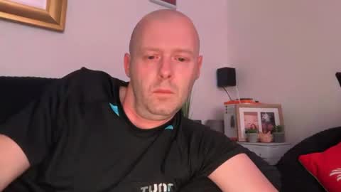 ukmatty3 online show from June 21, 2026, 9:39 pm