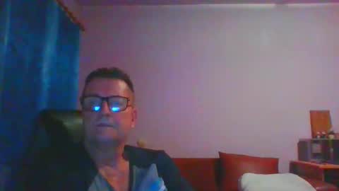 Snapshot of ulmeni4 chatting on December 7, 2024, 6:59 pm ulmeni4 online show from December 7, 2024, 6:59 pm