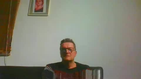 Snapshot of ulmeni4 chatting on January 1, 2025, 7:43 pm ulmeni4 online show from January 1, 2025, 7:43 pm