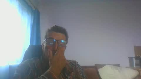 Snapshot of ulmeni4 chatting on October 24, 2025, 12:01 pm ulmeni4 online show from October 24, 2025, 12:01 pm