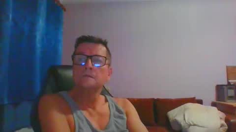 ulmeni4 online show from November 22, 2025, 5:17 am