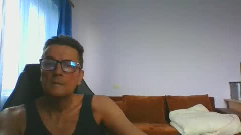 ulmeni7 online show from November 29, 2025, 8:50 am