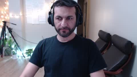 Snapshot of ultratoaster chatting on January 16, 2025, 6:03 am ultratoaster online show from January 16, 2025, 6:03 am