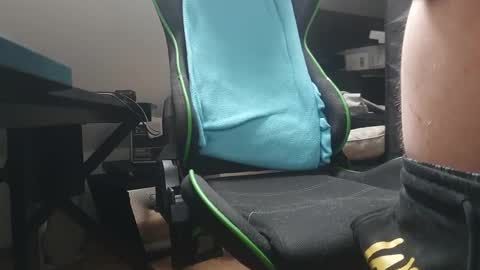 Mr.  Mrs. Smith online show from March 2, 2025, 7:10 am