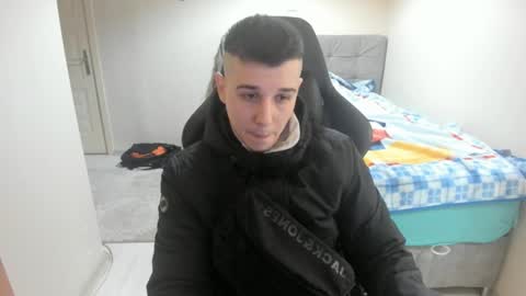 Snapshot of ulxer chatting on January 2, 2025, 8:46 pm hi im mike tyson - online show from January 2, 2025, 8:46 pm