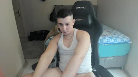 Snapshot of ulxer chatting on January 5, 2025, 12:31 am hi im mike tyson - online show from January 5, 2025, 12:31 am