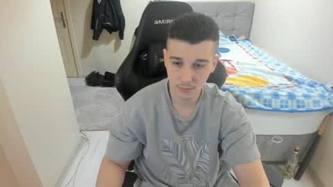 Snapshot of ulxer chatting on January 28, 2025, 6:07 pm hi im mike tyson - online show from January 28, 2025, 6:07 pm