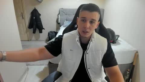 Snapshot of ulxer chatting on September 18, 2025, 8:00 pm hi im mike tyson - online show from September 18, 2025, 8:00 pm