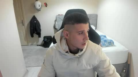 Snapshot of ulxer chatting on October 25, 2025, 8:58 pm hi im mike tyson - online show from October 25, 2025, 8:58 pm