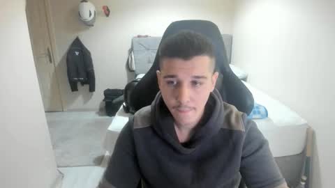 Snapshot of ulxer chatting on November 6, 2025, 8:54 pm hi im mike tyson - online show from November 6, 2025, 8:54 pm